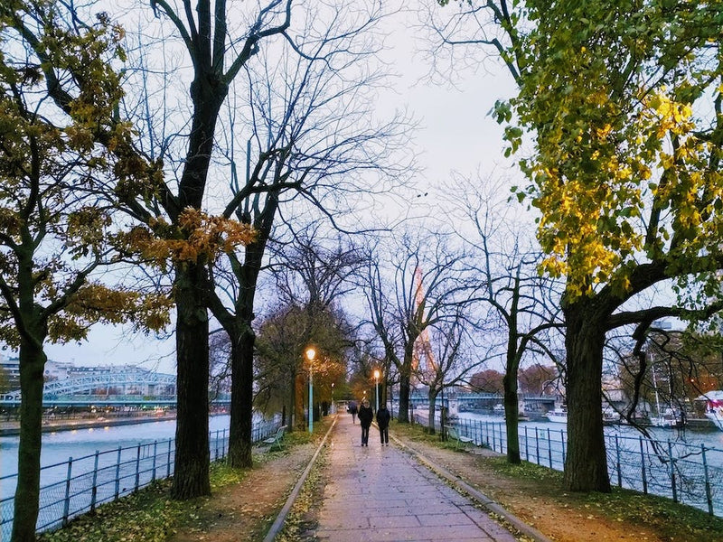 Promenade by the Seine Paris