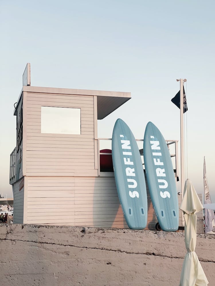 California Surfin' Beach Cabin Surfboards