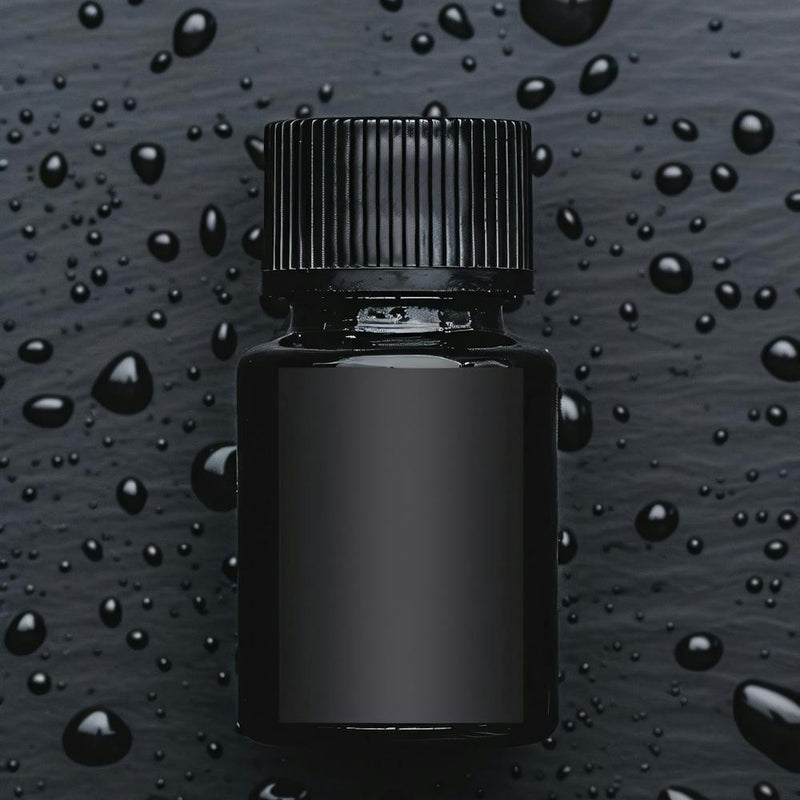 Bouteille Noire Avec Gouttes D'Eau