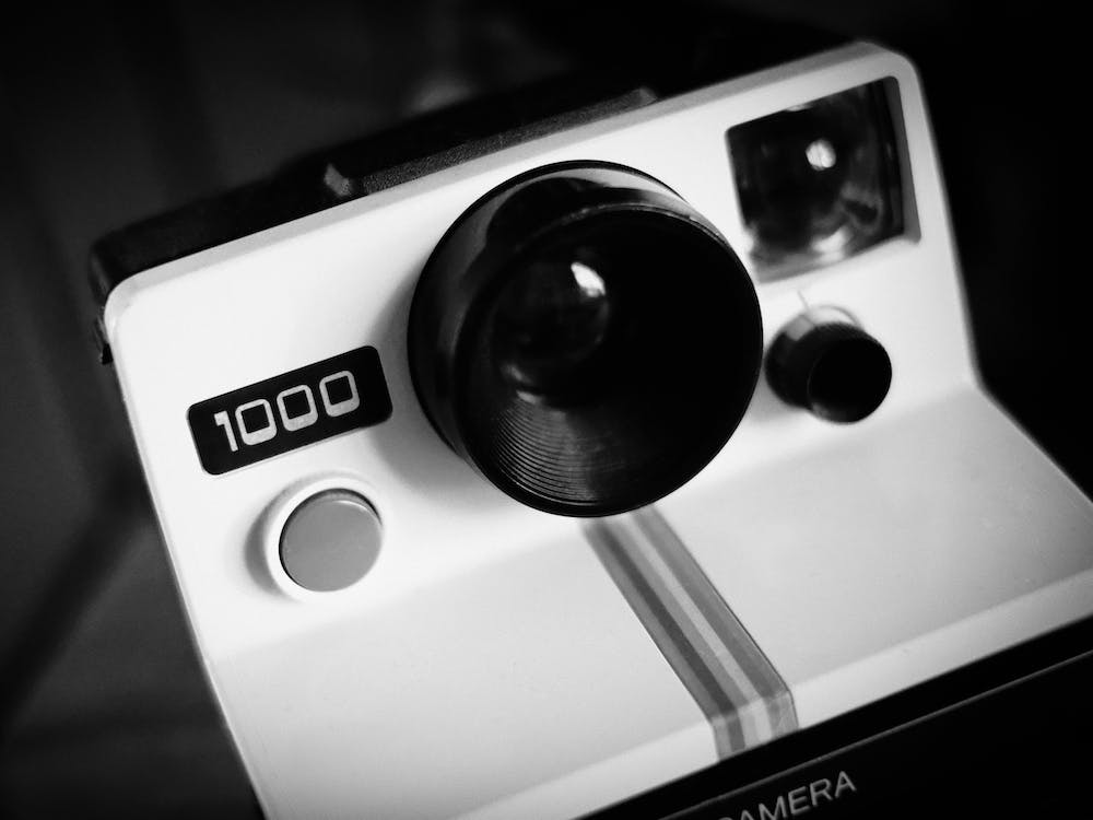 Appareil Photo Instantané Blanc Vintage