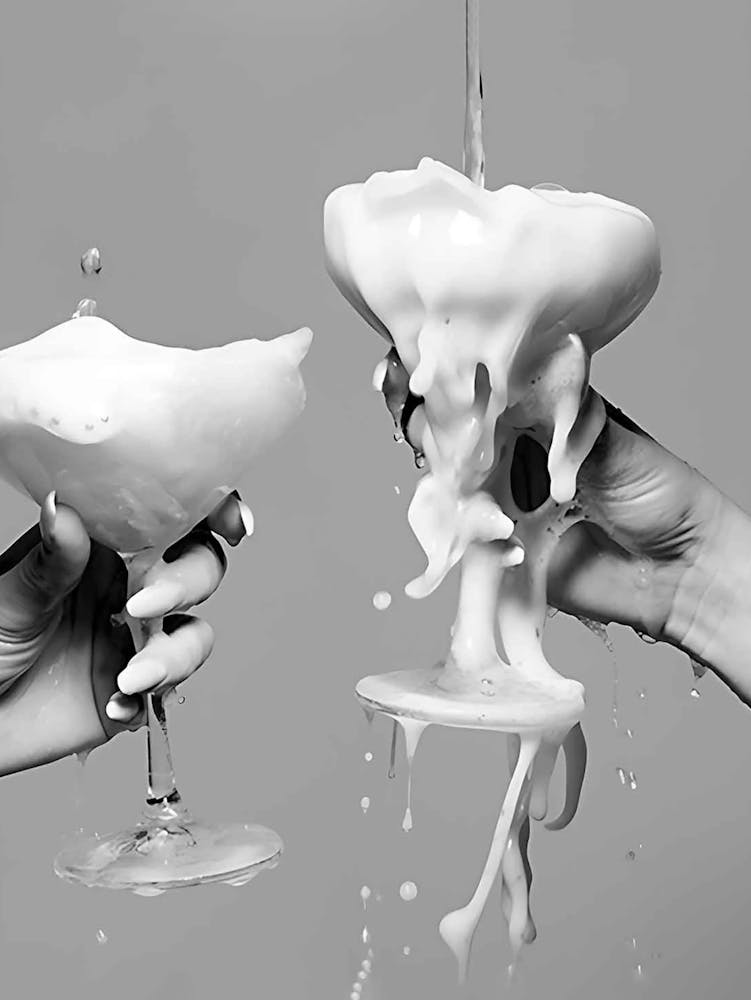 Que le Champagne Coule Noir et Blanc