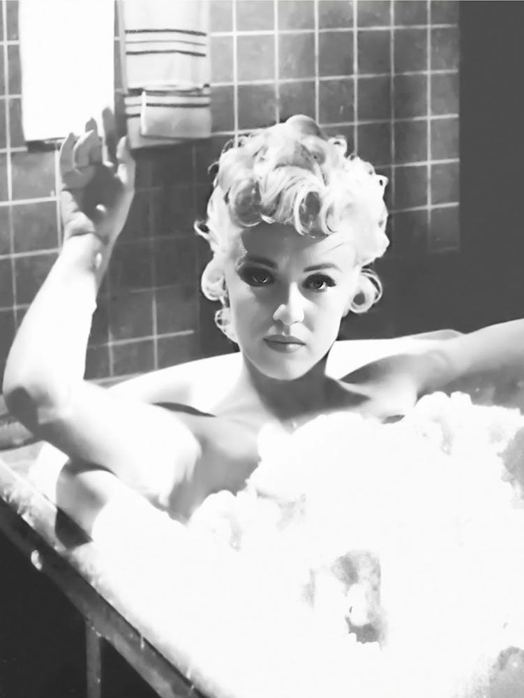 Marilyn Monroe In Bathtub Black And White