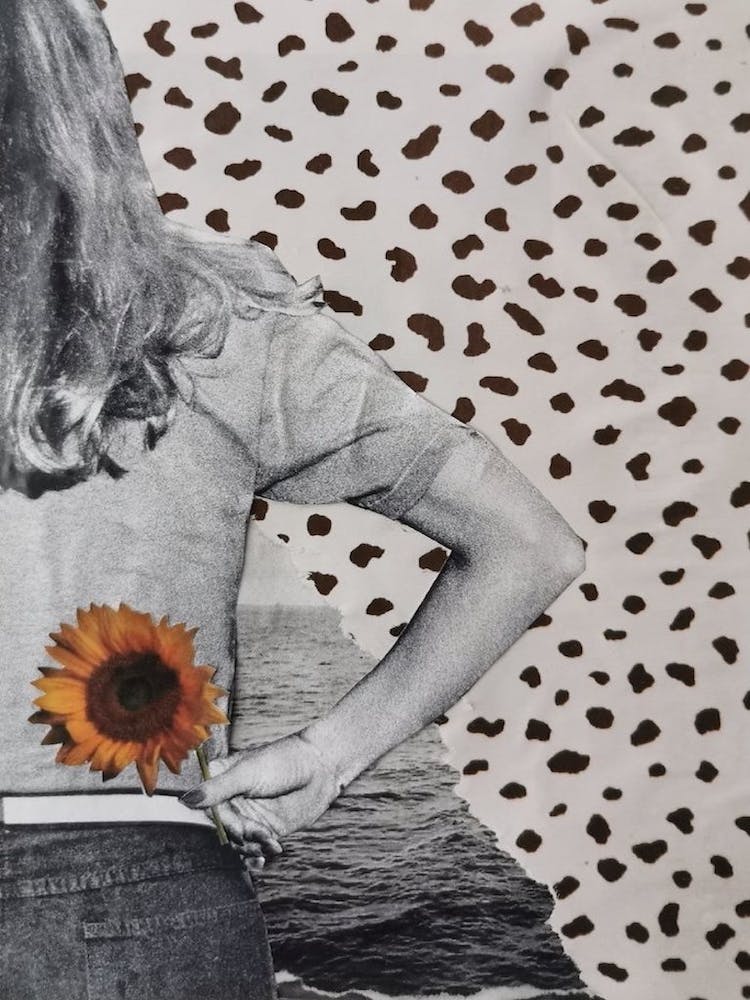 Femme Au Tournesol