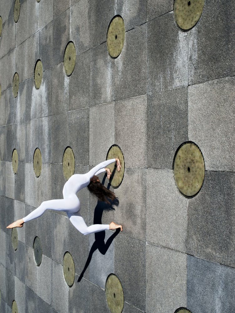 The Urban Yoga: Paris 02 1