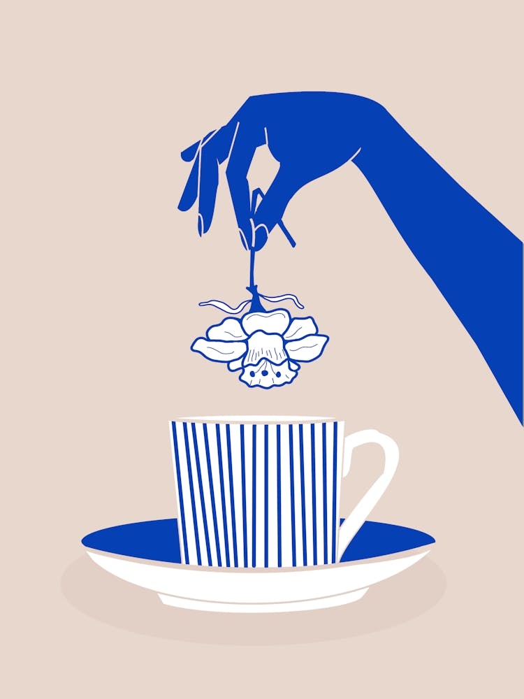 Tasse de thé aux narcisses