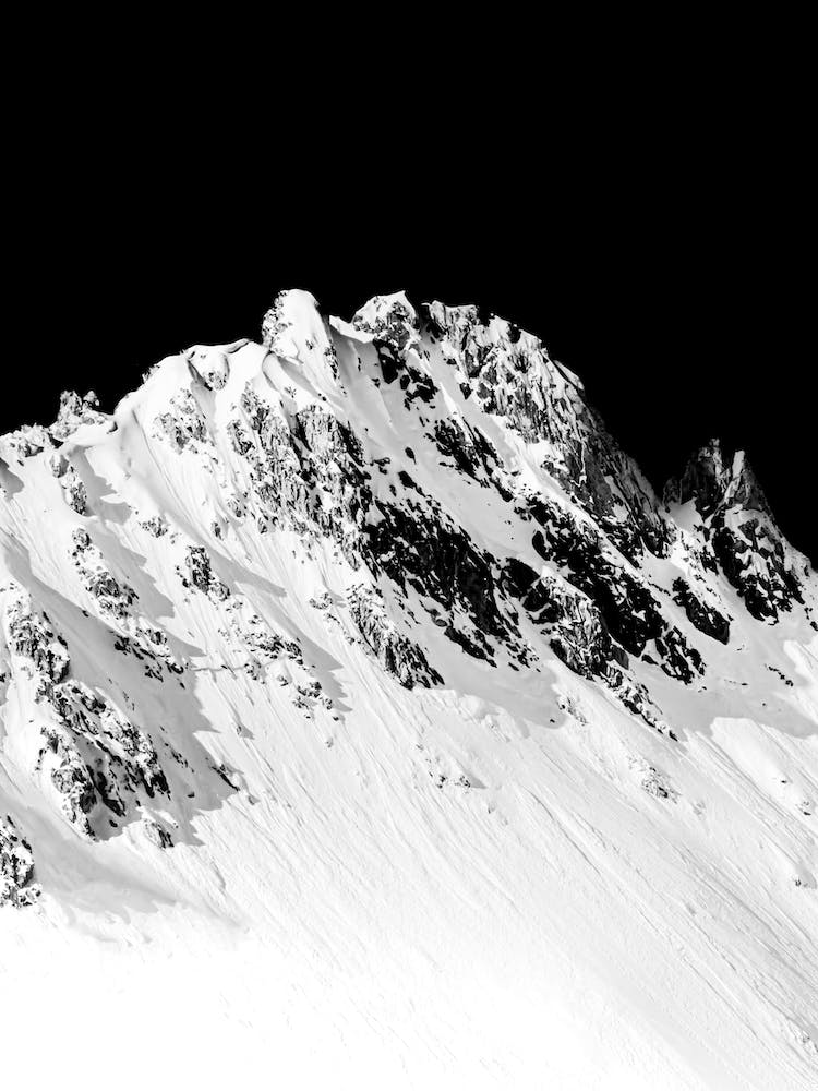 Verschneiter Berg 2