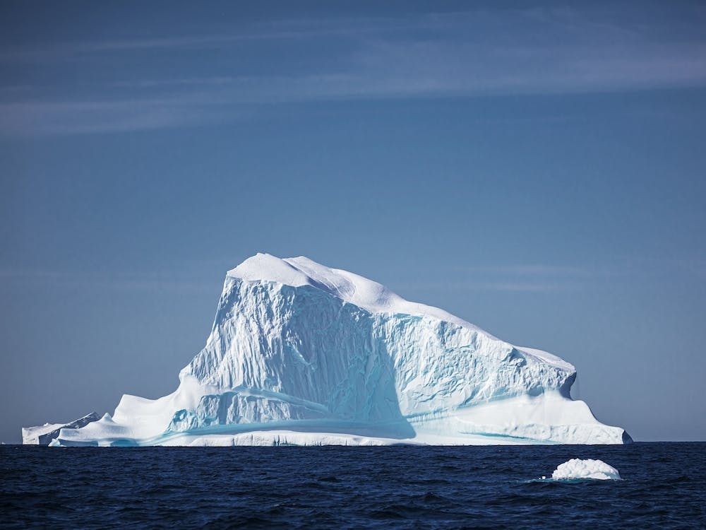 08 Aquguailinfreane ('Arc Of Beauty') Icebergs