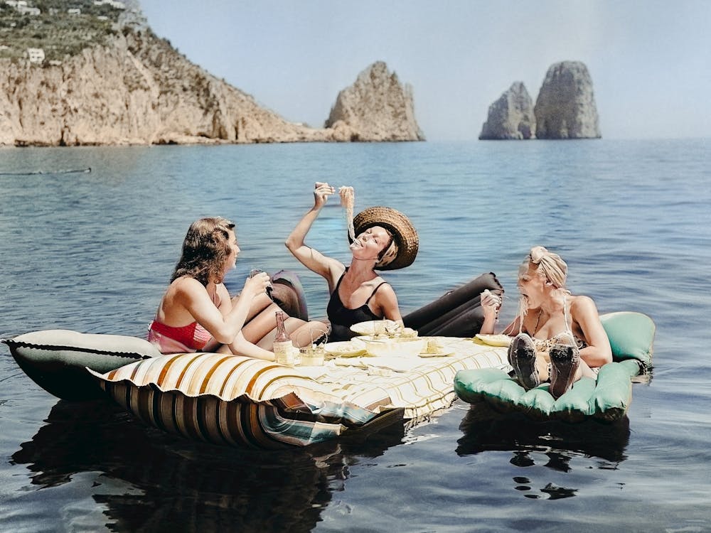 Three Women Spaghetti on Floatie