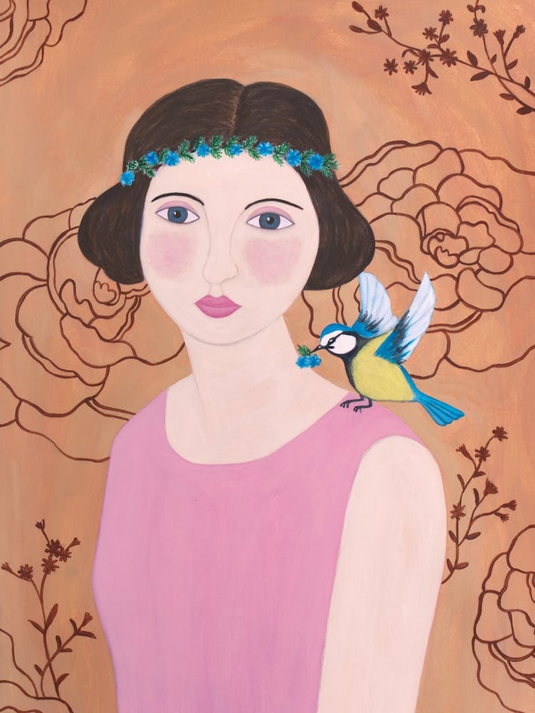 Frau im rosa Kleid mit Vogel