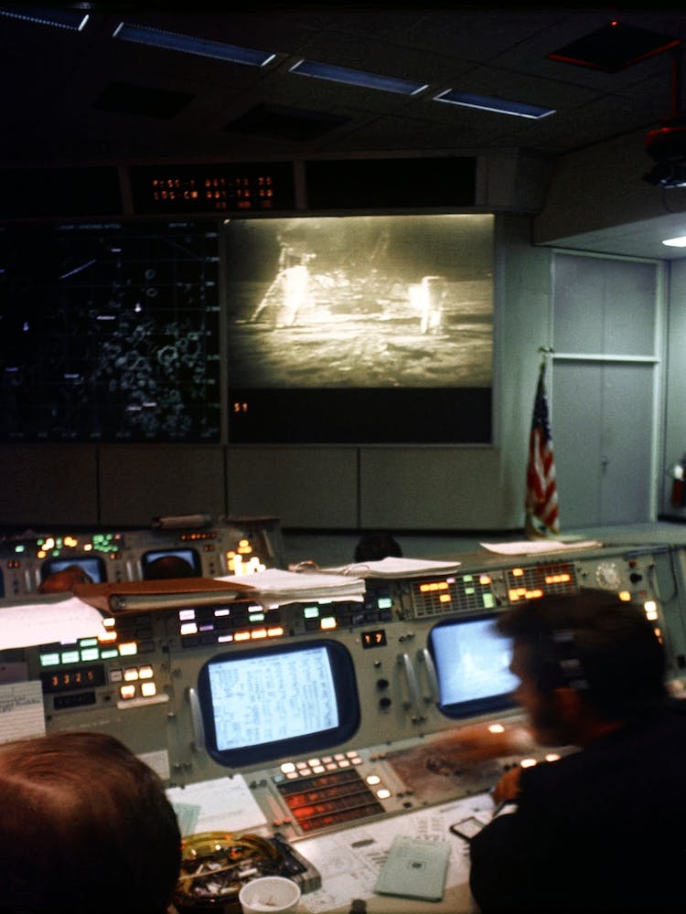 Innenansicht des Mission Operations Control Room (Mocr), im Mission Control Center (Mcc)