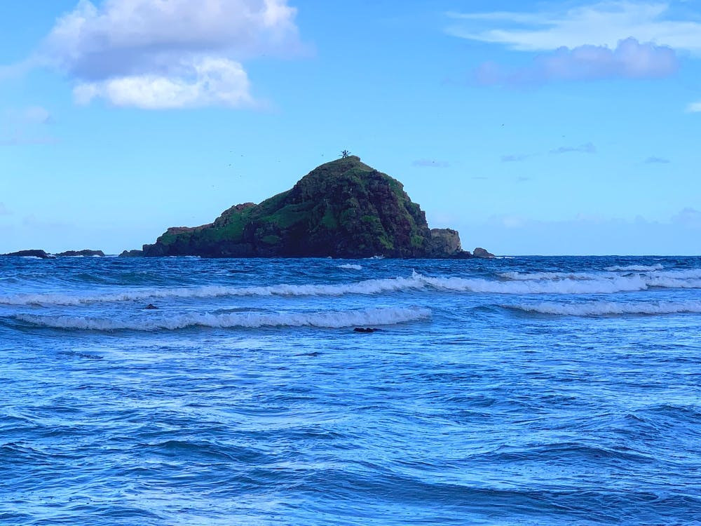 Small Island Off The Road To Hanna (Maui Series)