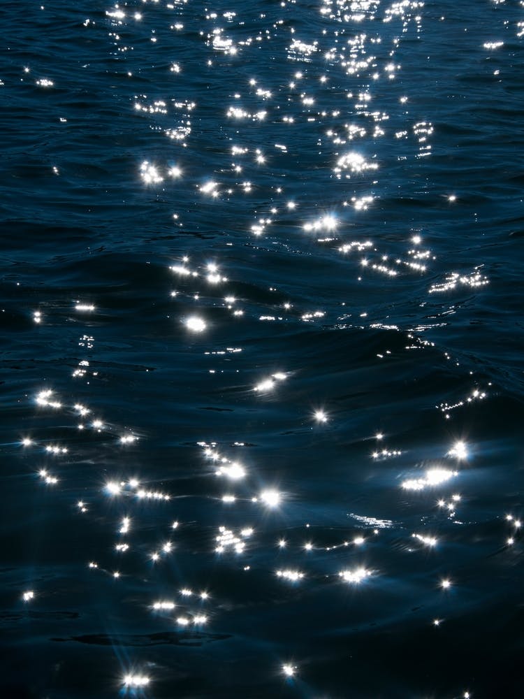 Sunshine Kissing Water