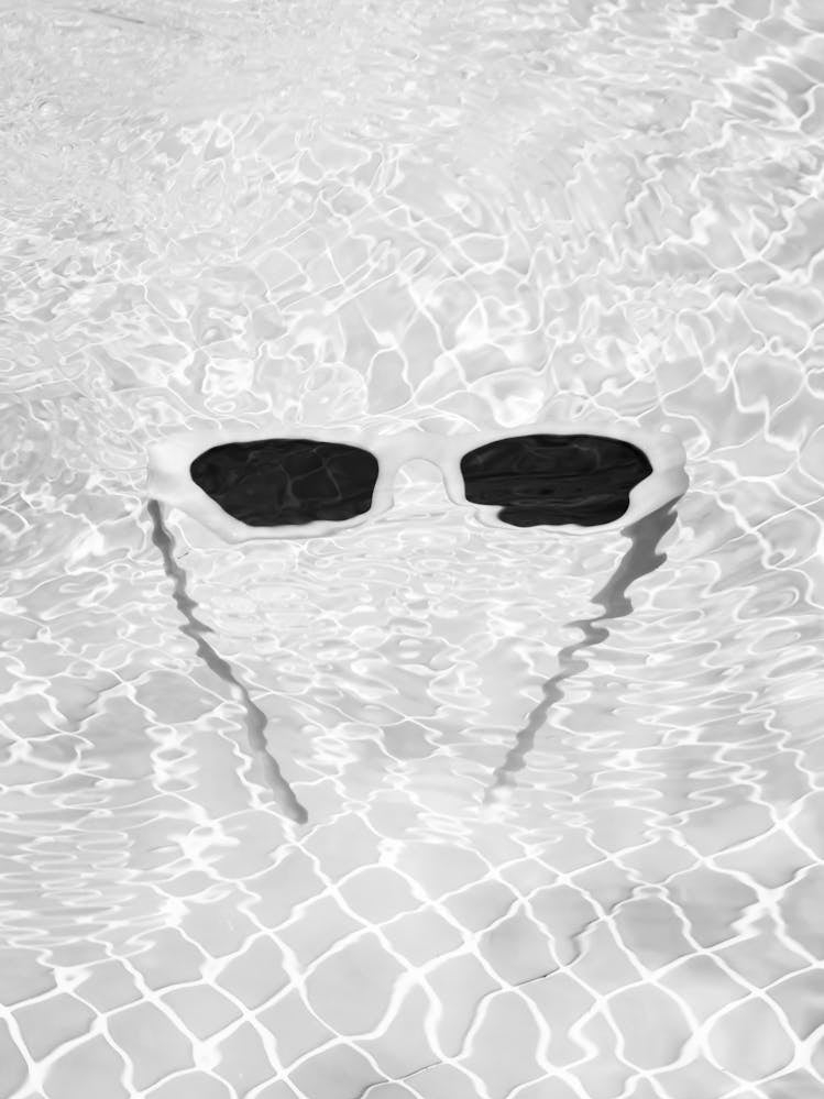 Sunglasses in Pool B&W_2655160