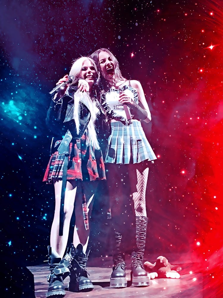 Avril Lavigne and Olivia Rodrigo 1