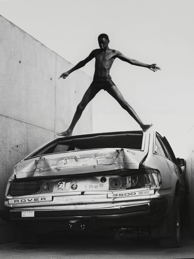 Equilibre Précaire