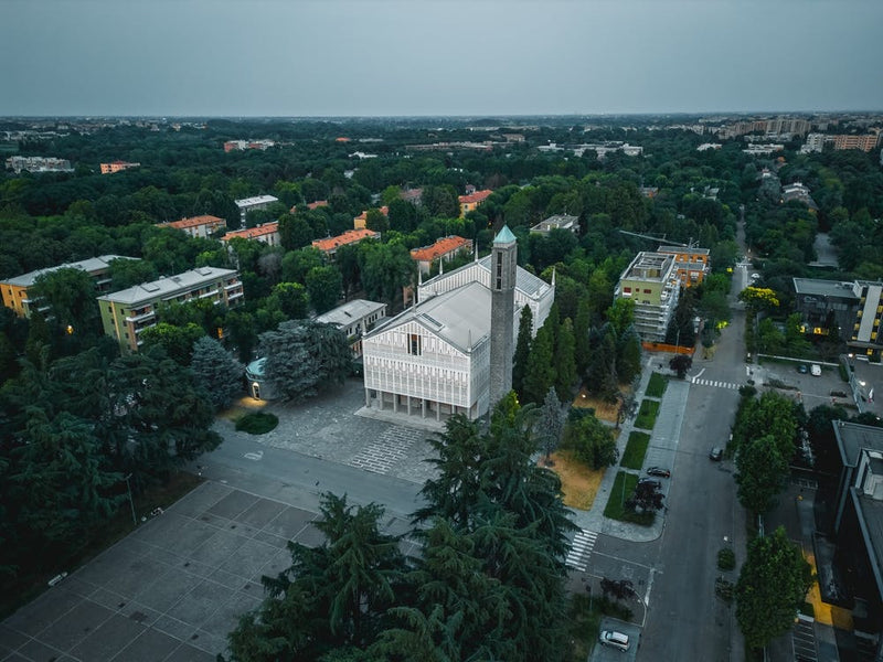 Parrocchia Santa Barbara di San Donato Milanese, Italia. Fotografia d'arte