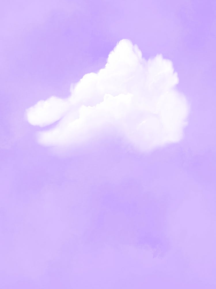 Ciel nuageux violet