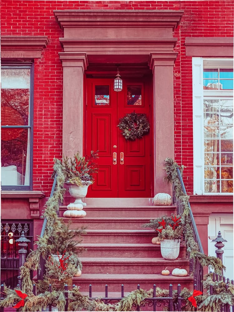 Red Door In Christmas, New York