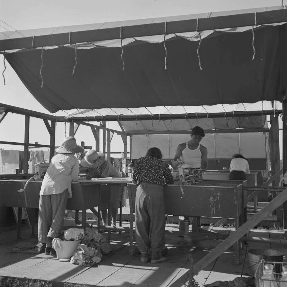Nyssa, Oregon, Fsa (Farm Security Administration) Mobile Camp, Laundry By Russell Lee