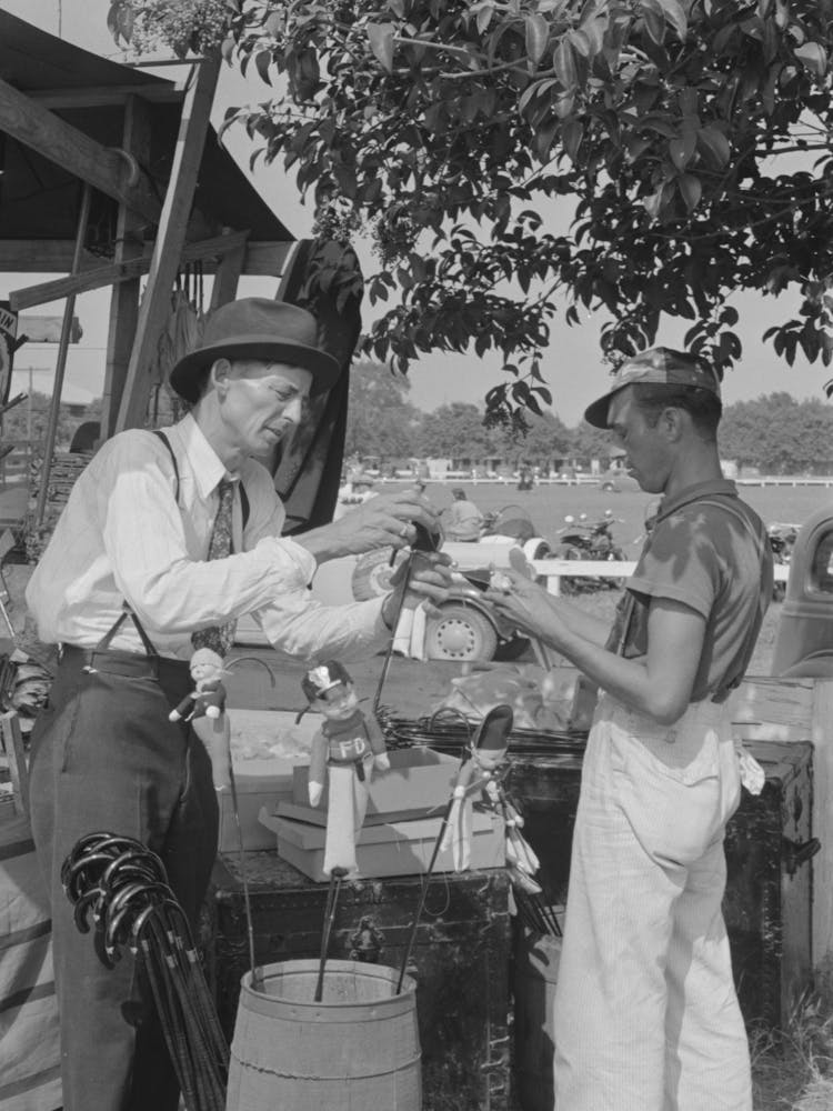 Concessionaire, State Fair, Donaldsonville, Louisiana By Russell Lee