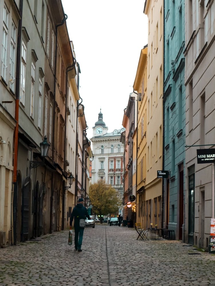 Prague Street 1 C