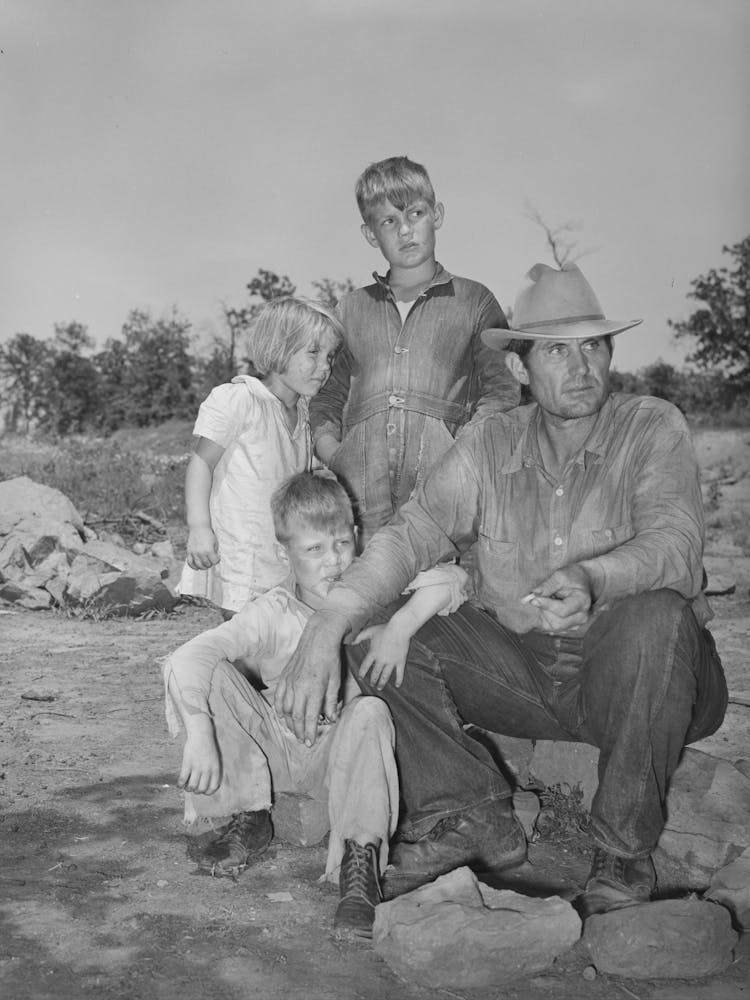 Father And His Children Living Near Sallisaw, Oklahoma By Russell Lee