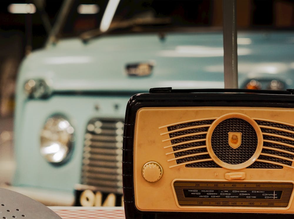 Vintage Radio Classic Van