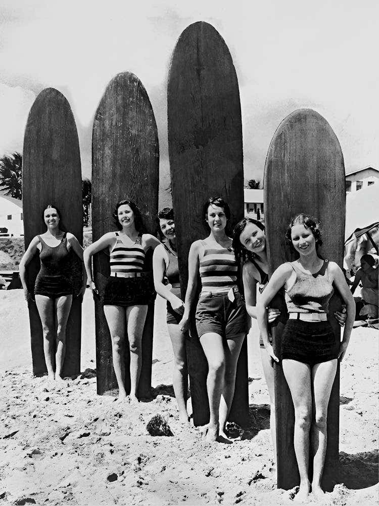 Hawaiian Surfers, Black and White Old Photo, Vintage Surf Art, Vintage Beach