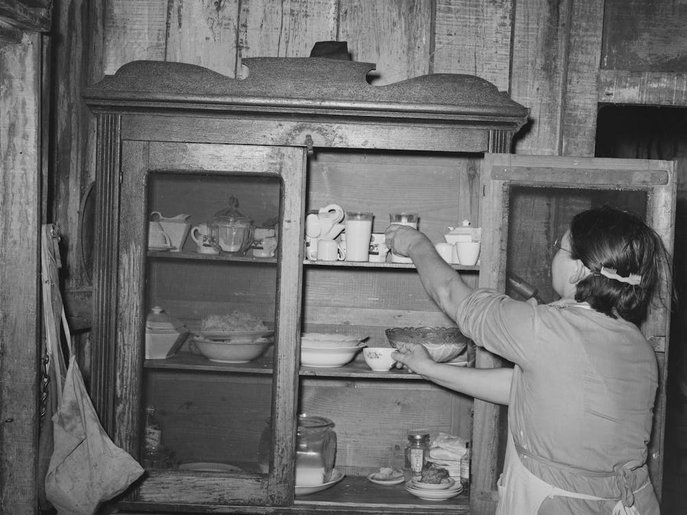 Mrs, M Lablanc Removing Supplies From Screened Safe, Because Of General Lack Of Screens In The House, It Is Necessar