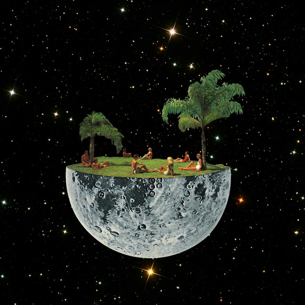 Floating Moon Square