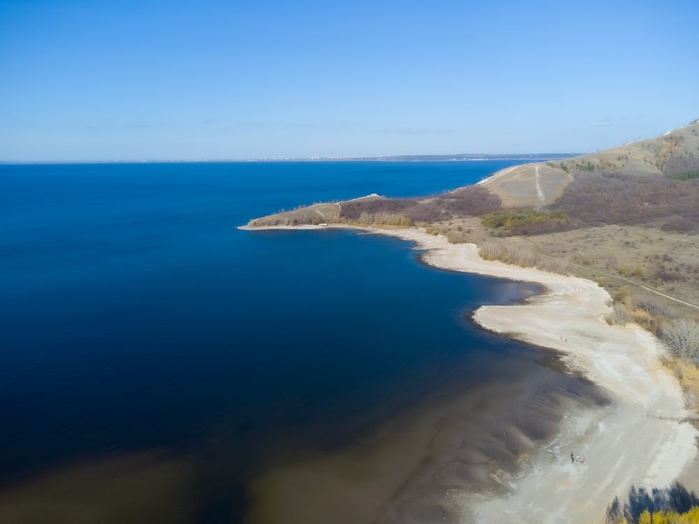 Volga Rivers, Russia, Samara Region, Zhiguli Mountains, reflection of the Molodetsky Kurgan Mountain on the Volga