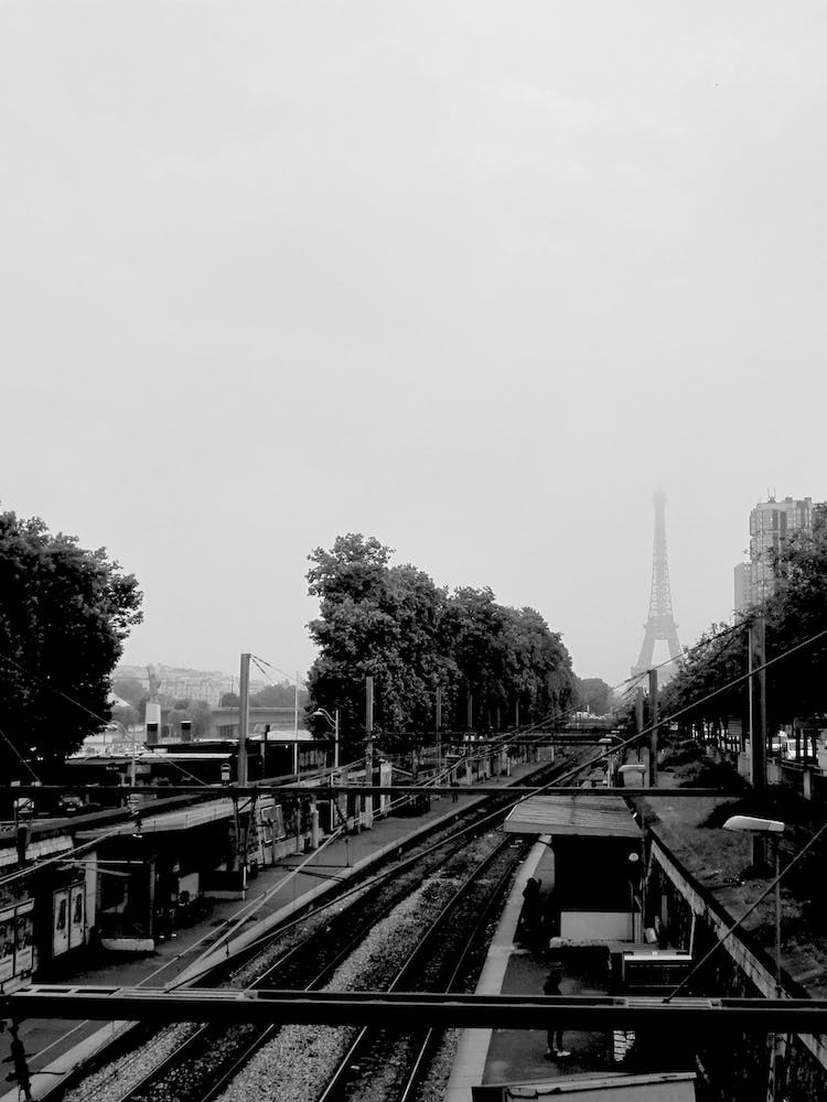 Eiffel Dans Le Brouillard