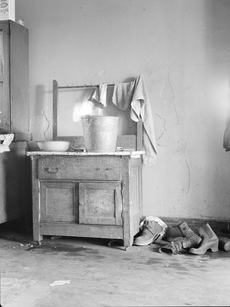 Washstand In Corner Of Kitchen Of Edgar Allen S Home On Farm Near Milford, Iowa, Contrast This With Washstand Picture
