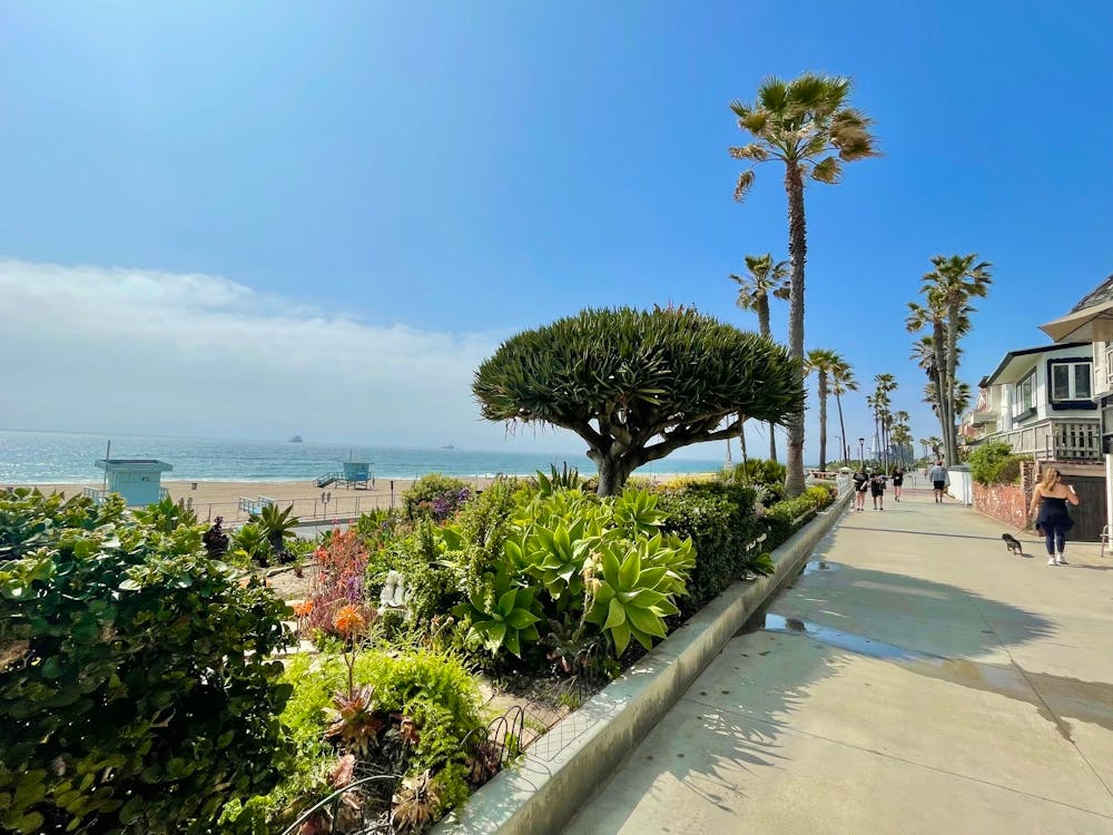 Manhattan Beach Broadwalk