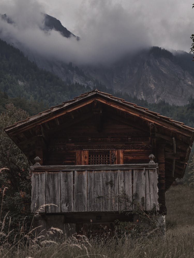 Stormy Mountain Cabin