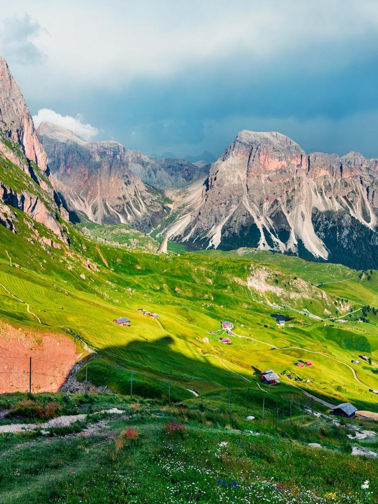 Dolomite Valley