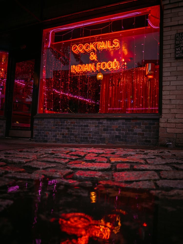 Cocktails And Indian Food