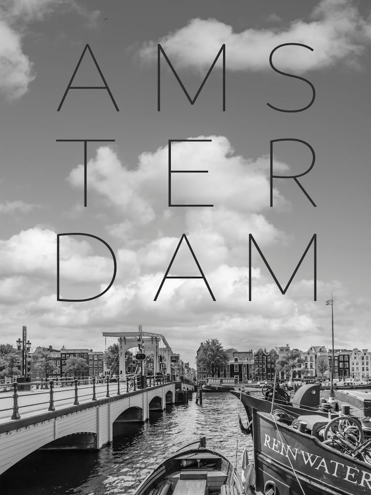 Magere Brug In Amsterdam