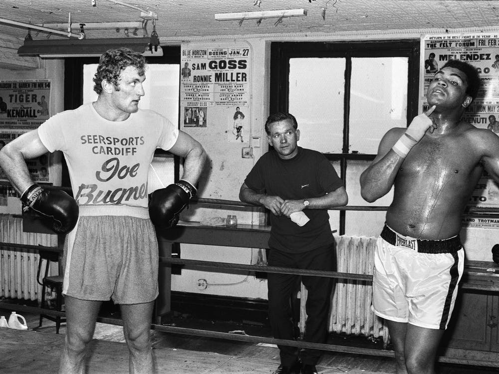 Joe Bugner With Muhammad Ali