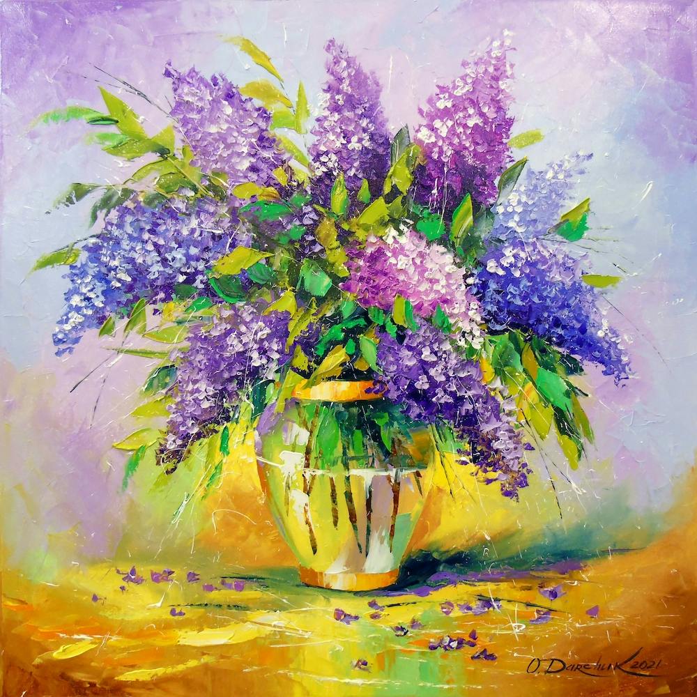 A bouquet of lilacs in a vase