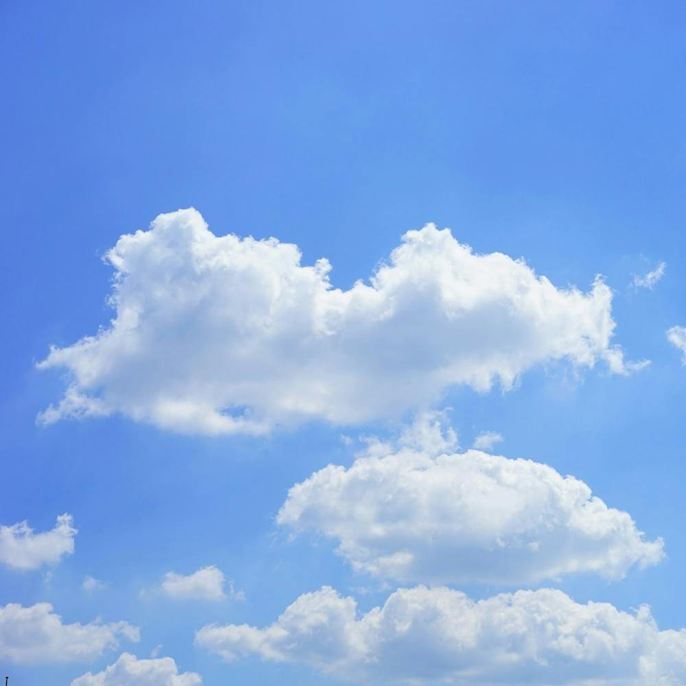 Ciel Bleu Avec Des Nuages 4