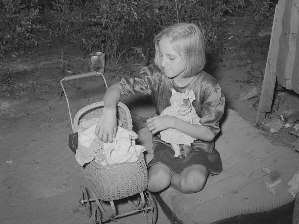 Child Who Was Visiting Her Married Sister, A Resident Of Community Camp, Oklahoma City, Oklahoma, See General