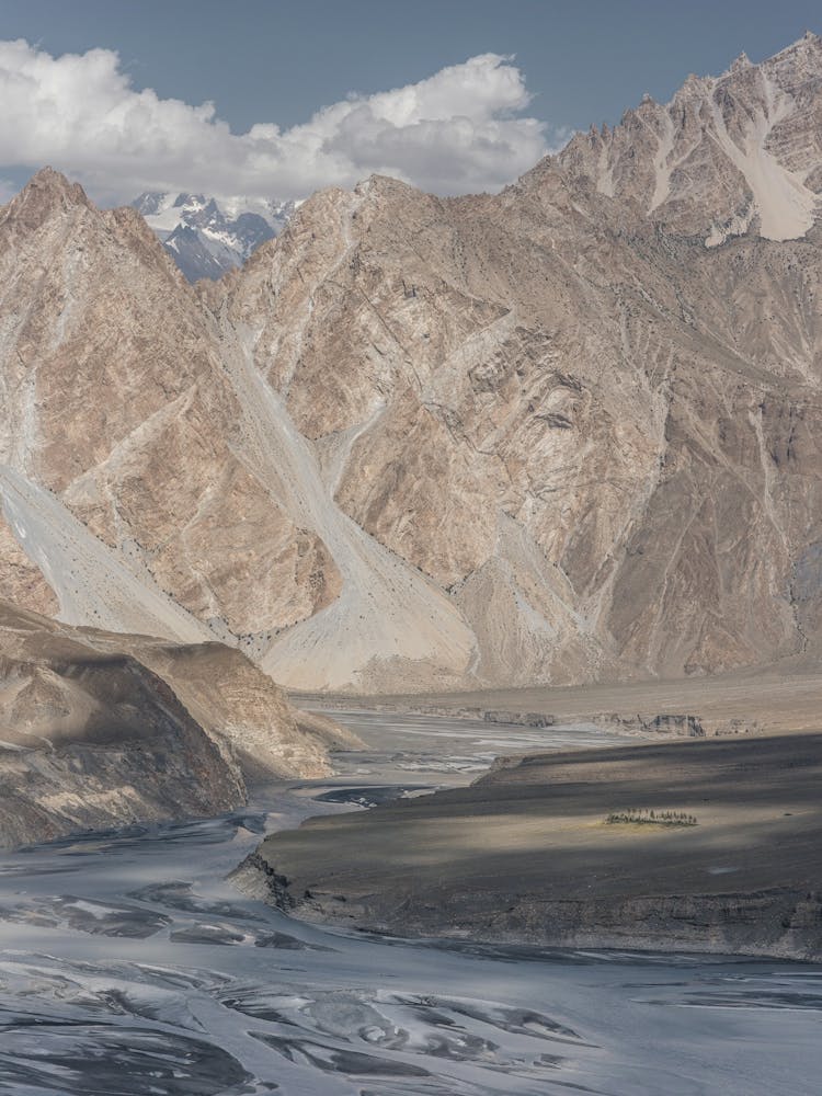 Valley Of The Rivers