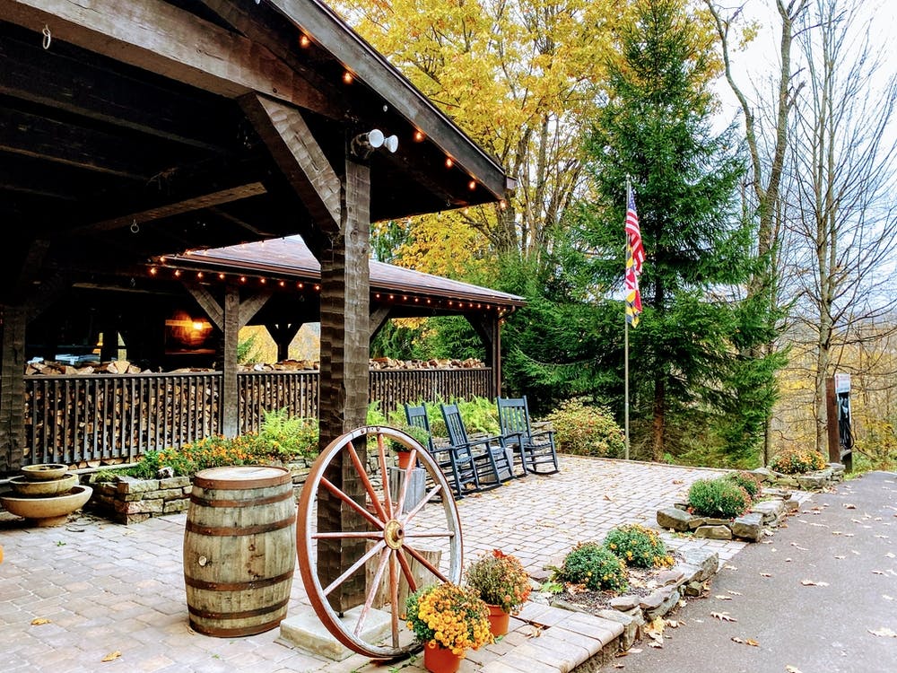 Landgasthof im Herbst