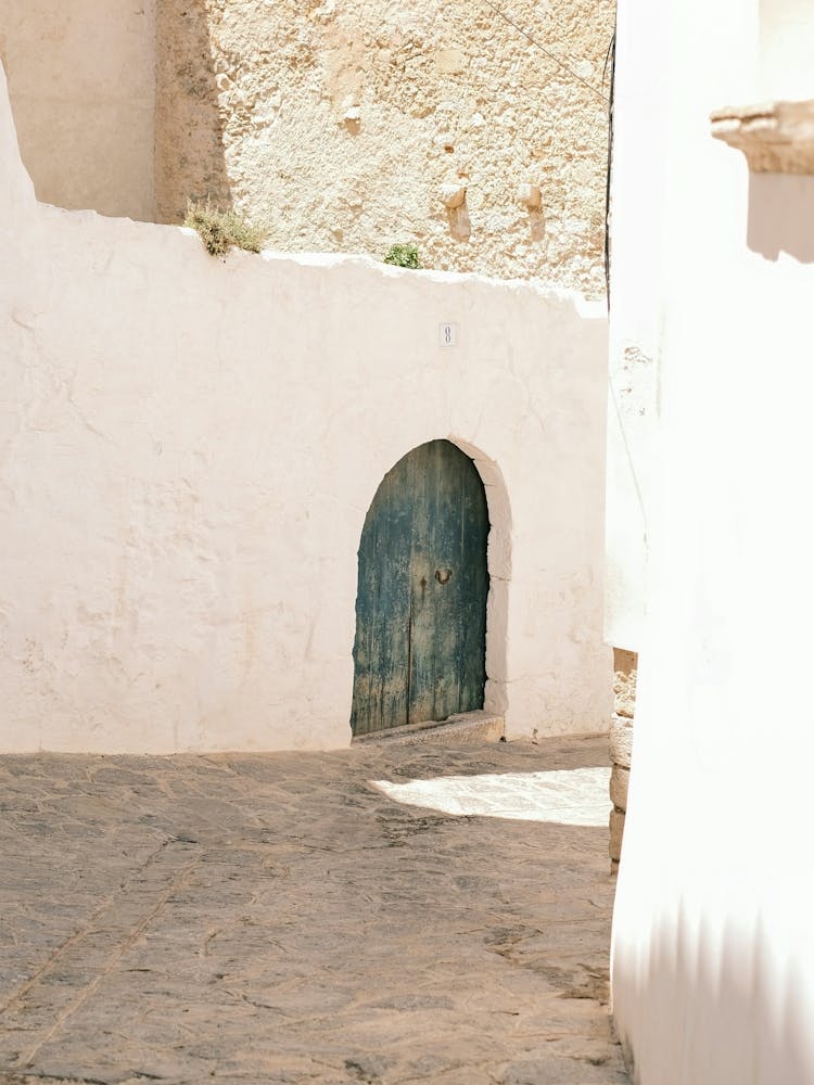 Old Blue Door in Eivissa // Ibiza Travel Photography