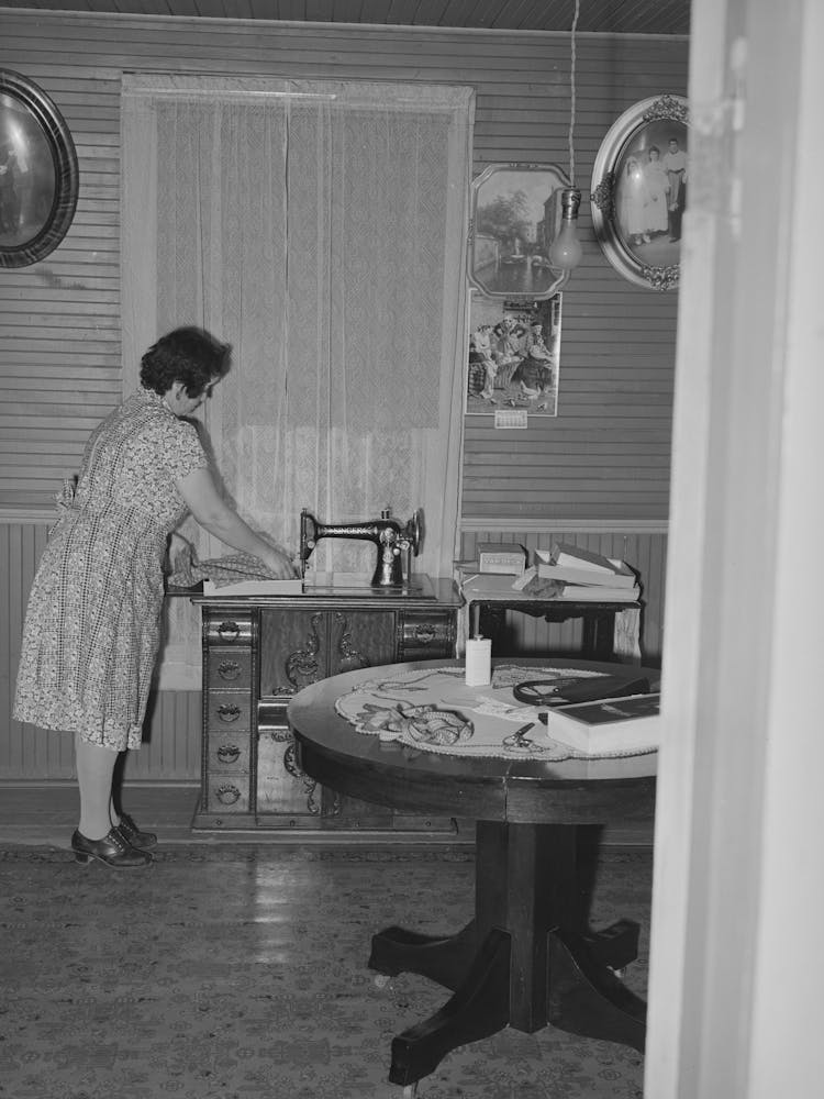 Farmer S Wife At Her Sewing Machine, Near Auburn, Placer County, California By Russell Lee