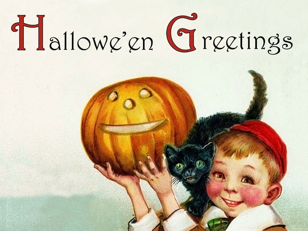 Halloween-Grüße, Junge hält einen Kürbis und schwarze Katze auf ihrer Schulter