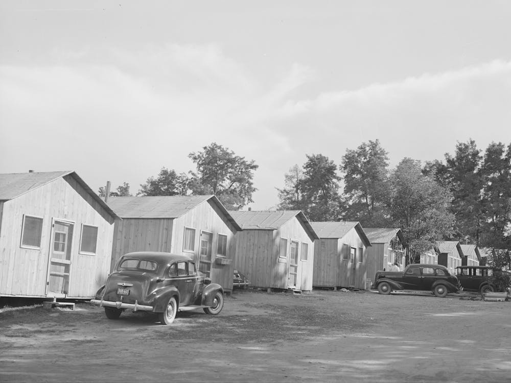 Cabin Court, Hermiston, Oregon, This Court For Workmen At The Umatilla Rdnance Depot Was Built In Two Weeks