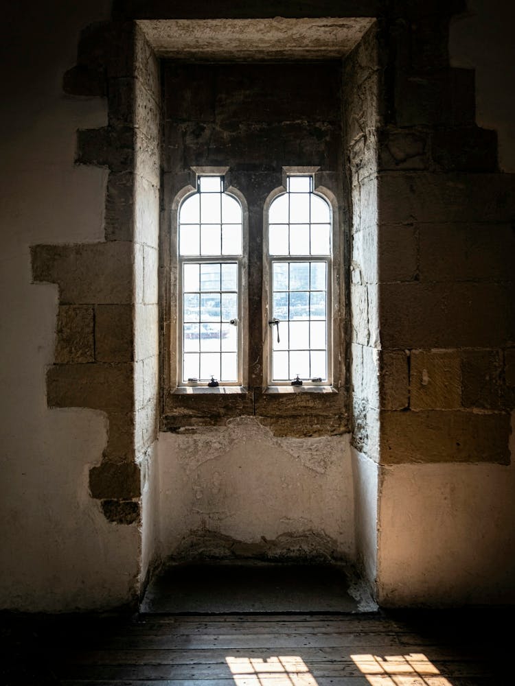 Shadow of old window // London Travel Photography 1