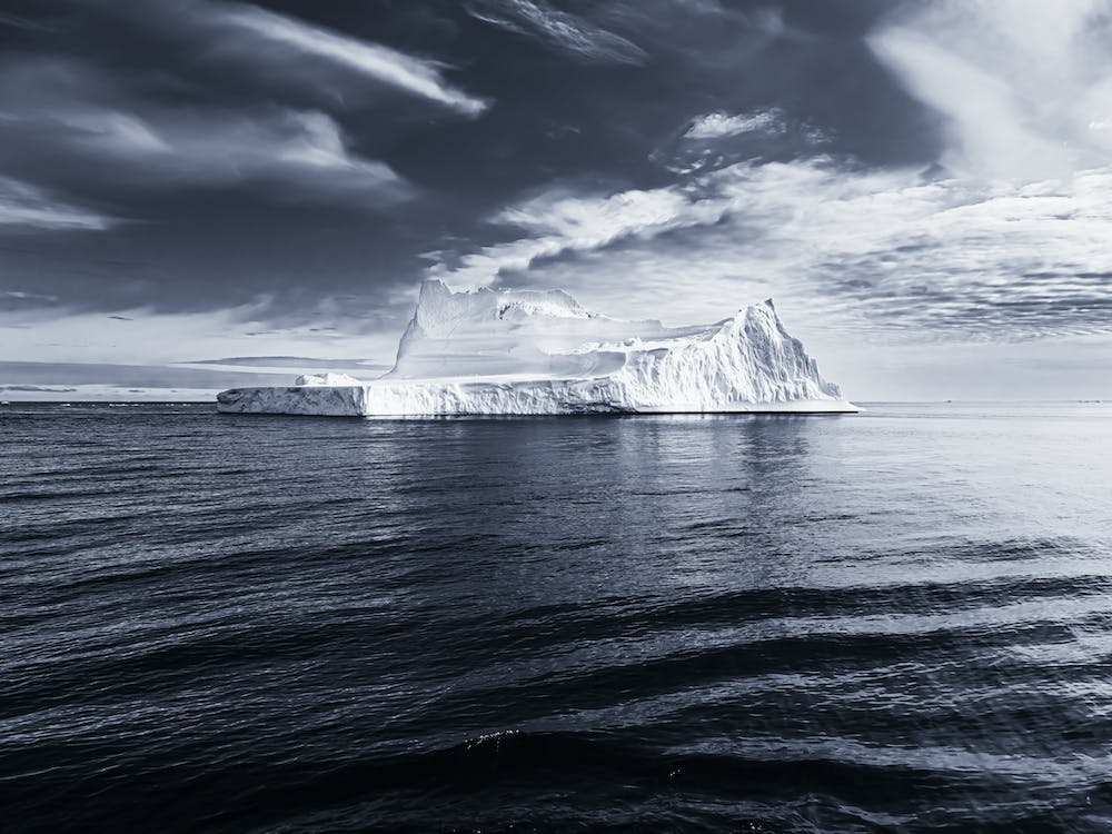 01 Ami ('Grace') Icebergs